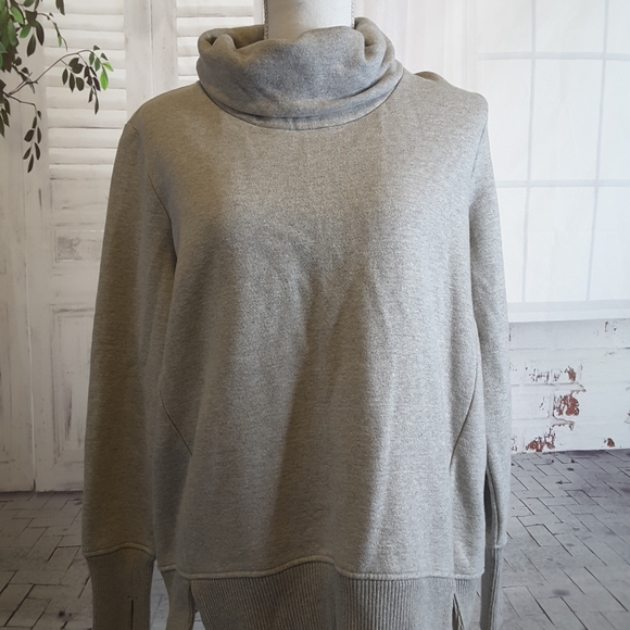 athleta fleece sweatshirt